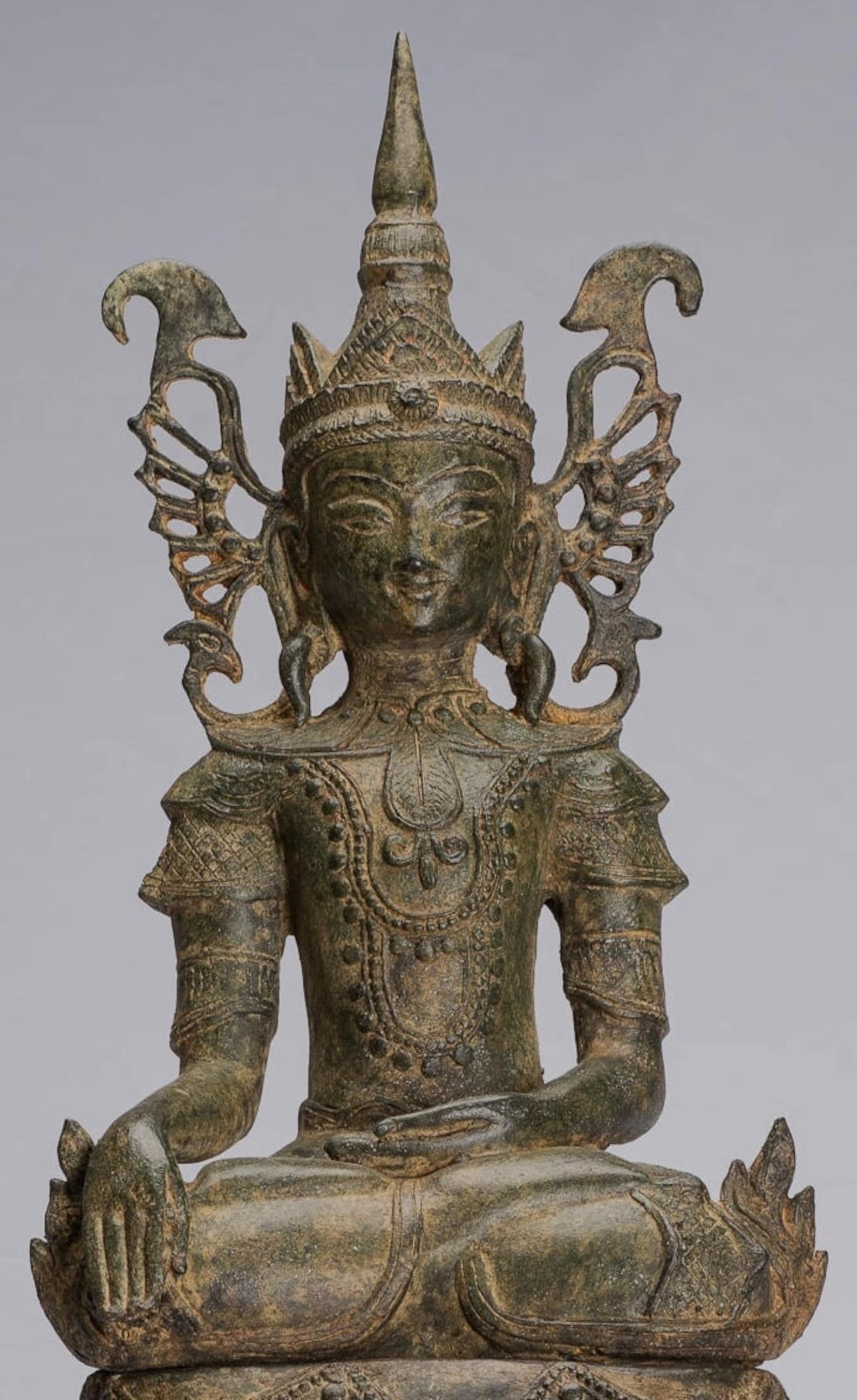 Antique Burmese Style Bronze Shan Enlightenment Seated Buddha Statue antique-burmese-style-bronze-shan-enlightenment-seated-buddha-statue