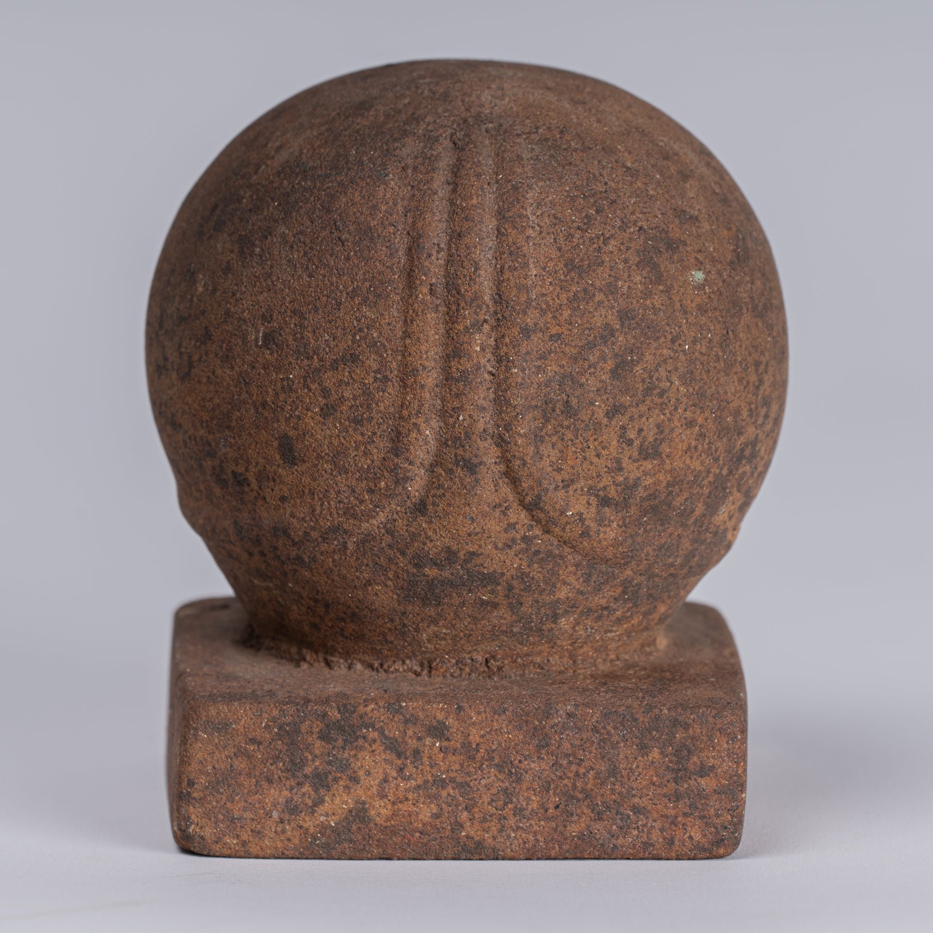 Piedra antigua estilo jemer Lakshmi Mukhalinga Linga / Lingnum - 10cm/4"