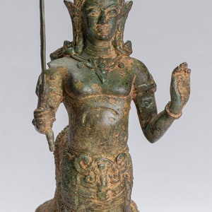 Sold at Auction: A bronze Egyptian Sphinx statue (L:22cm