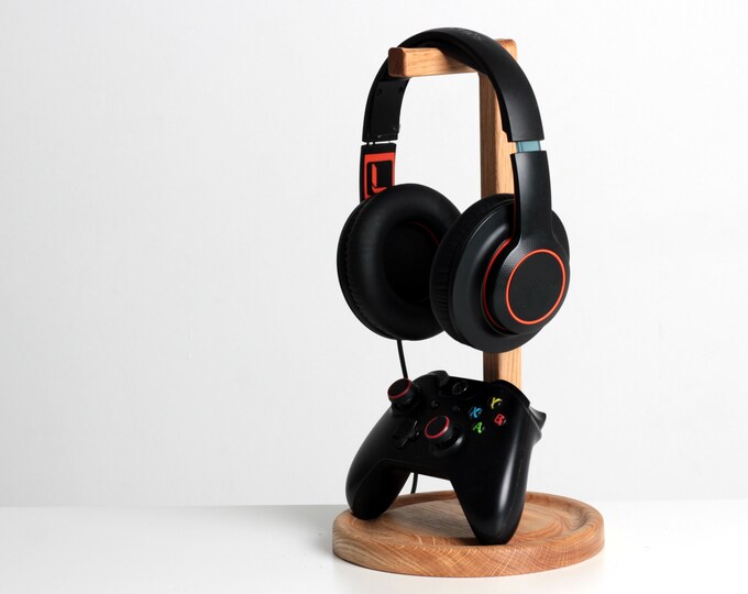 headset and controller stand