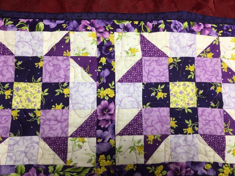 LadyVetCrafts Table Runner