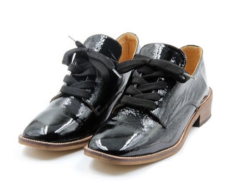 Oxford Shoes, Black Leather Shoes, Tie oxford shoes, Handmade Leather Shoes, Black Textured Oxford Shoes, Heeled Oxford Shoes