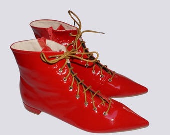 Rote Lackleder Schnür Ankle Boots - Hand gemacht