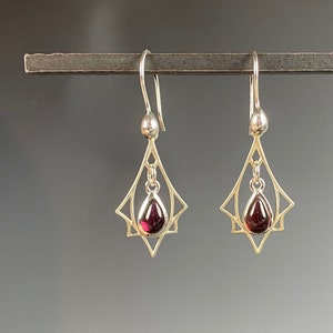 Garnet Earrings - Garnet Jewelry - Art Deco Jewelry - Art Deco Earrings - January Birthstone - Garnet Tea