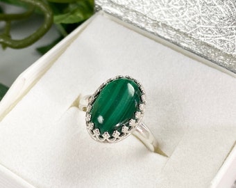 Green Malachite Ring - Solitaire Ring - Malachite Jewelry - Green Jewelry - Christmas Ring - Malachite Oval