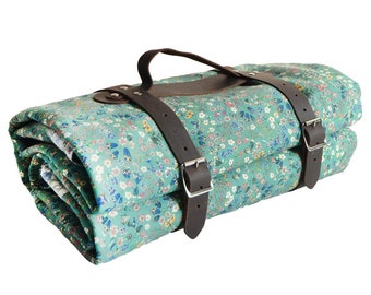 Picknickkleed gemaakt met Liberty Fabric Donna Leigh Green & Rachel