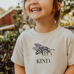 Bee Kind Kinder T-Shirt