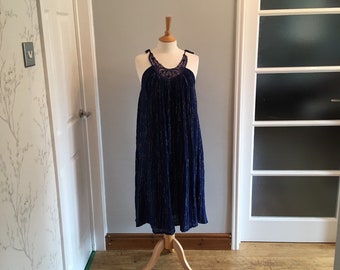 A lovely vintage navy/midnight blue pinstriped silver threaded floaty Vintage 1960's beach dress/cover up