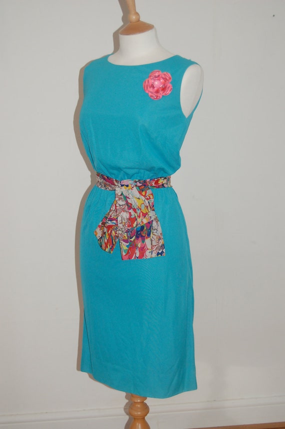 Cute vintage 1960's Turquoise wiggle dress with p… - image 2