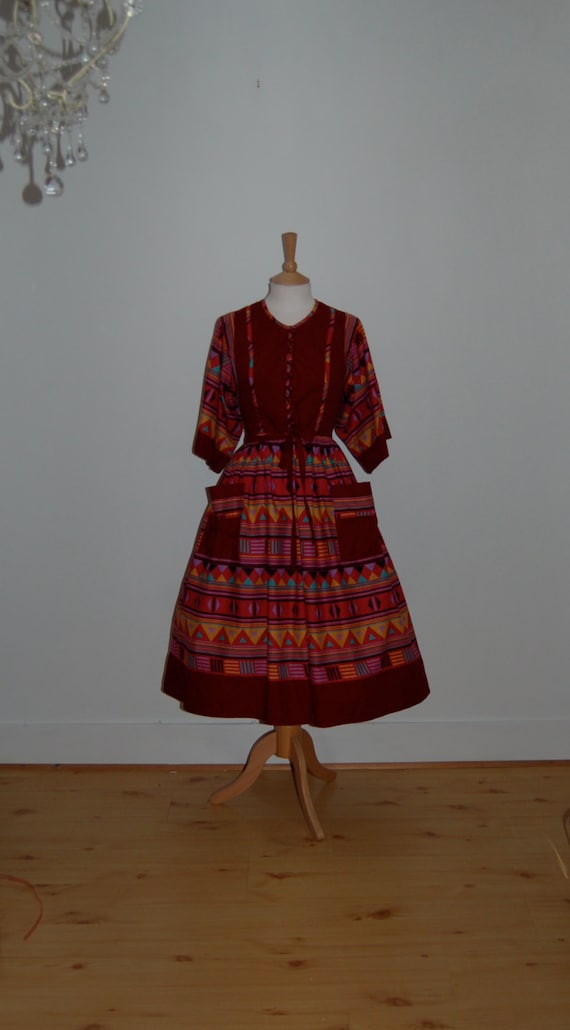 Gorgeous Maroon Red Bold Liberty Print 1970's Dres