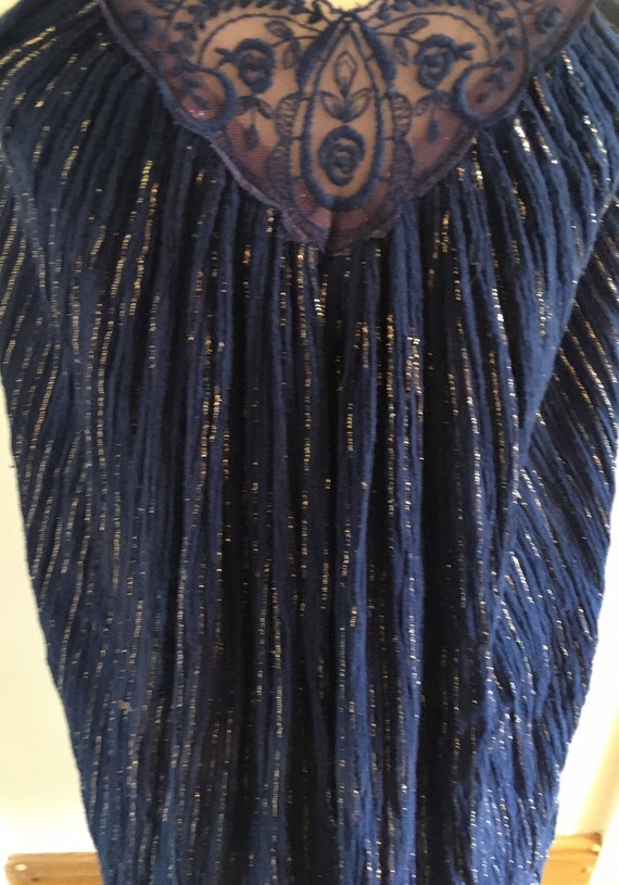 A lovely vintage navy/midnight blue pinstriped si… - image 3