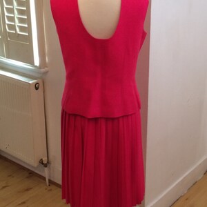 hot pink 1960s pleated skirt suit image 5