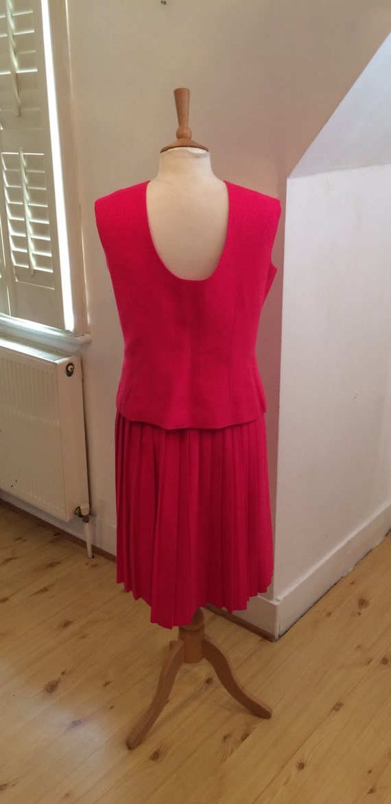 hot pink 1960s pleated skirt suit - image 5