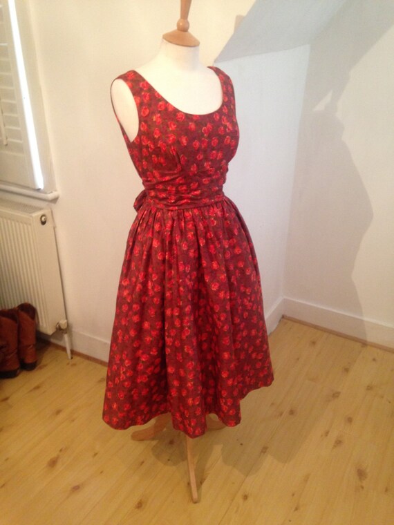 Stunning vintage 1950's Autumn rose fit and flare