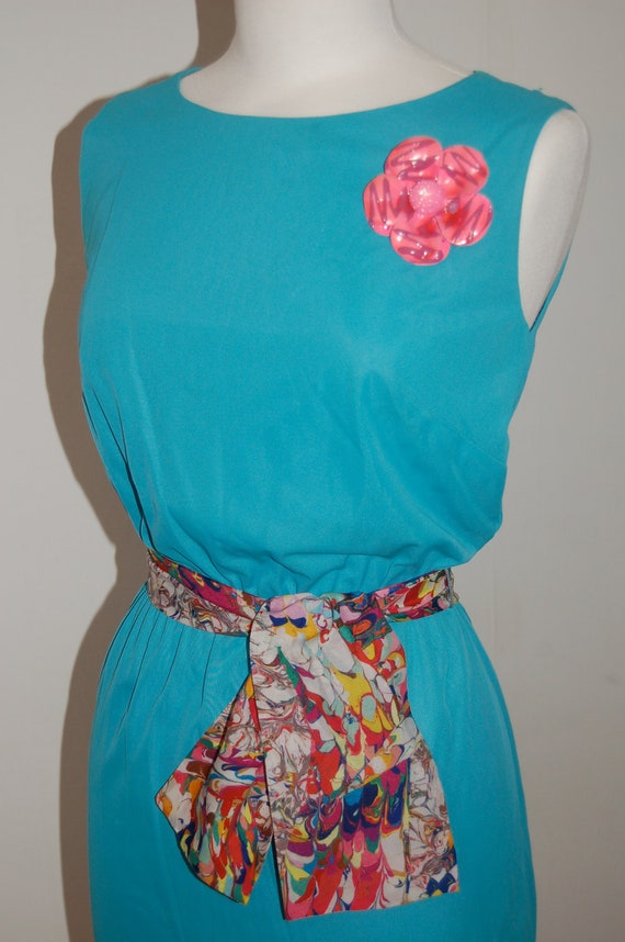 Cute vintage 1960's Turquoise wiggle dress with p… - image 3