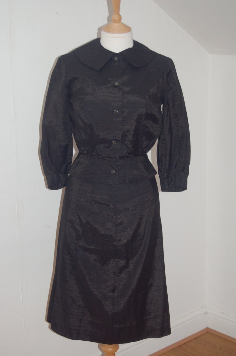 40's/50's shiny rayon skirt and jacket set with nipped waist, puff sleeve jacket image 2