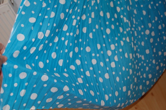 A Stunning 1950s Turquoise and White Polka Dot  T… - image 4