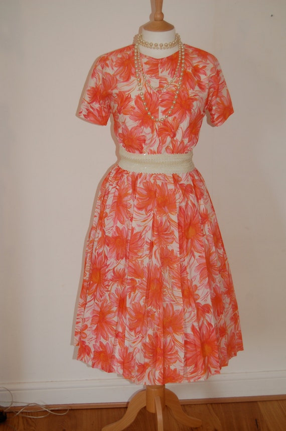 Bright red  and white floral 1950's prom dress - image 2