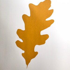 Oak leaf giant silhouette yellow ochre original screenprint minimalist botanical imagem 5