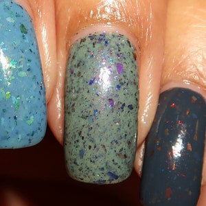 Hedley Green-Grey Flakie Crelly Indie Nail Polish image 8