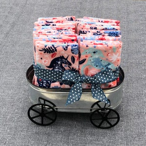 Western Reusable Napkins Gift Set - 14 Napkins with Wagon Napkin Holder - 11.5” Napkins - Option to Personalize Wagon