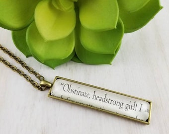 Koppige koppige meisjeshanger, ketting 'Pride and Prejudice'-boekpagina