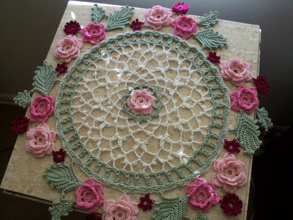 Items similar to WREATH of ROSES Hand crocheted DOILY 100% Cotton Lt ...