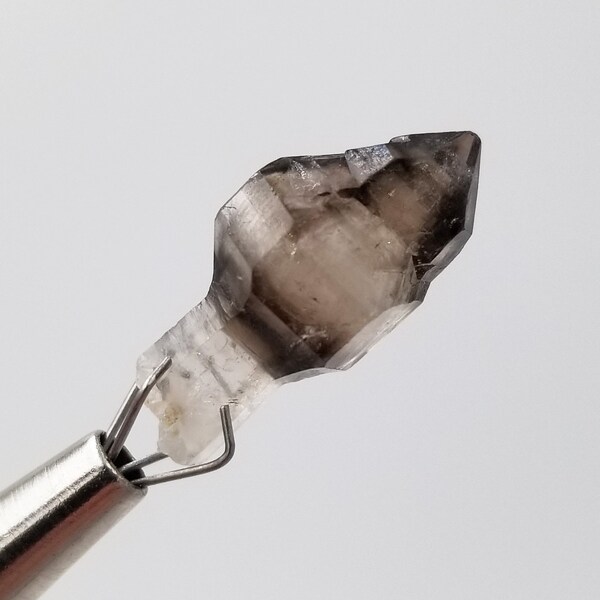 Tibetan Smokey Quartz Crystal Scepter // Tibet // Terminated Natural Point in Perky Thumbnail Display Box Jewelry and Wire Wrapping