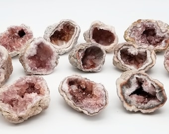 Géode d’améthyste rose d’Argentine // Géode de quartz hématisée à quartz rose