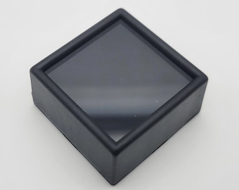 Square Gem Jar 1.5" Glass Top Display Box // Blanc ou Noir pour cristal, minéral, pierre précieuse, affichage de spécimens