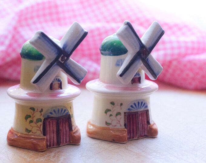 Vintage Windmill Salt and Pepper Shakers Etsy