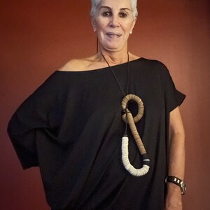 Papier Perlenkette, Buch Halskette, literarische Halskette, handgemachter Papier Schmuck, lange Statement Halskette, Boho Halskette, Zeitgenössisch