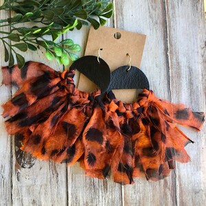 Orange black leopard leather macrame earring/leopard earring/Halloween earring/macrame tassel/orange black leopard Halloween/leopard jewelry