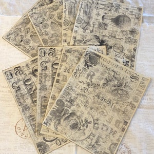 1- En collaboration avec VintageStudio717--8 feuilles de papier imprimé et teint dans le café, collage, 2 de chacun des 4 motifs, papier 24 livres