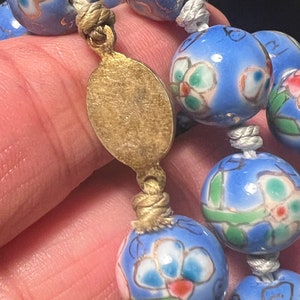 Vintage oriental Asian cloisonné enamel hand beaded hand knitted necklace. 27 long 12mm beads. Blue beads pink and blue flowers image 9