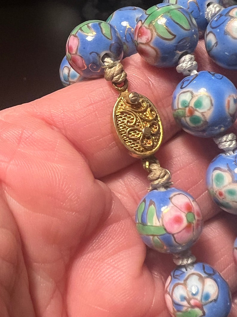 Vintage oriental Asian cloisonné enamel hand beaded hand knitted necklace. 27 long 12mm beads. Blue beads pink and blue flowers image 8