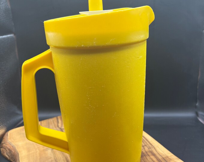Vintage Tupperware 2 Qt Push Button Pitcher Yellow Tupperware Etsy