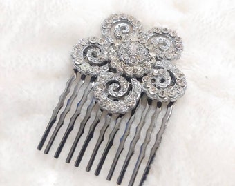 OOAK hair combs. Handmade and simply gorgeous! Vintage Orange Rose Spring Floral Collage Hair Comb OOAK  main image 3