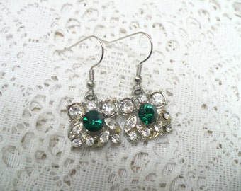 Vintage GREEN and Clear RHINESTONE Bridesmaid Earrings - WEDDING - Silver tone metal - Vintage repurposed - Bridesmaid gifts - pierced