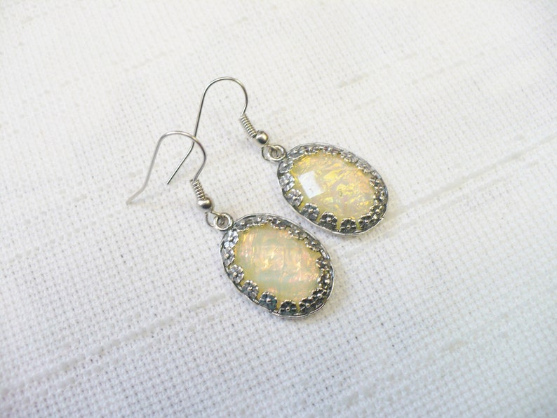bridesmaid gift Lovely Vintage Opal Like Cabochon Earrings silver tone metal pronged setting Bridal wedding Formal light weight