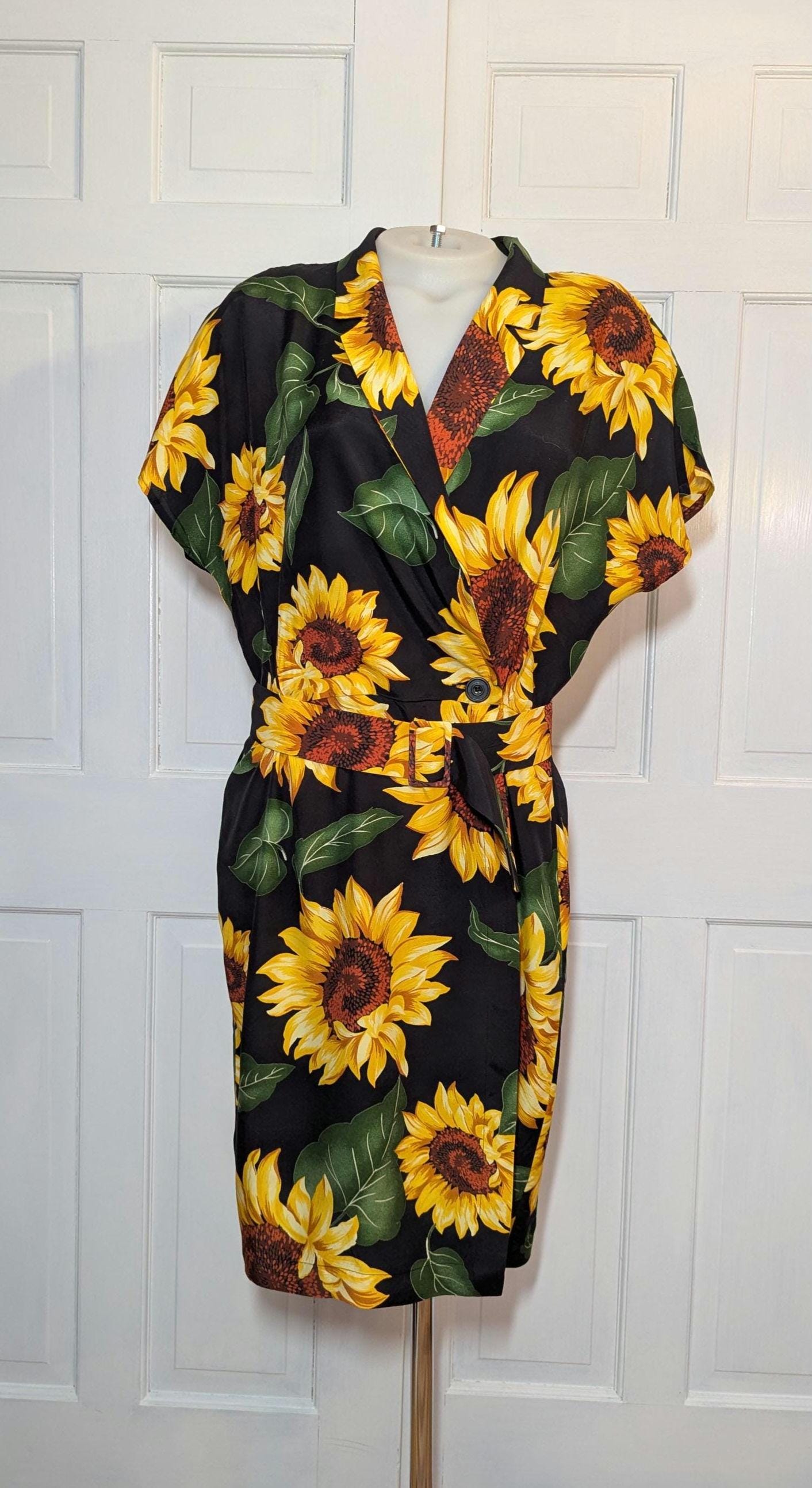 【新品タグ付き】Sunflower-Printed Midi Dress XS Sunflower Pattern Dress | Bold Midi Sun Dress | Plus Size