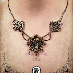 Damara triskel necklace  - Handmade medieval celtic necklace and earrings with swarovski for LARP, Costume, cosplay