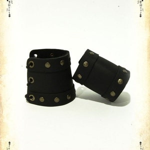 Short Black leather Bracer (pair of 2) for LARP, action roleplaying and cosplay