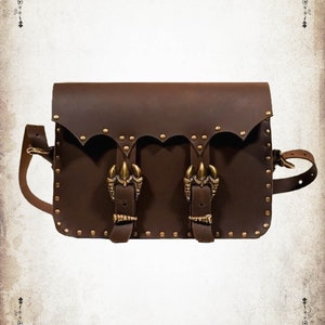 Dragon shoulder bag in leather for LARP, action roleplaying and cosplay