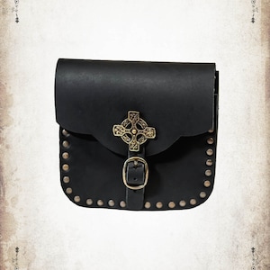 Large square celtic poutch in leather for LARP, action roleplaying and cosplay