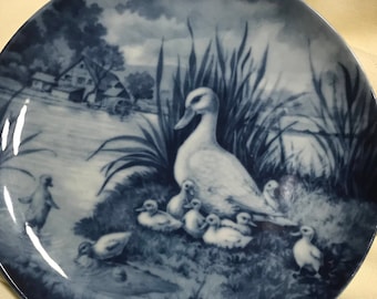 Vintage Berlin Blue Collector's Plate: Mother's Day 1973, West Germany