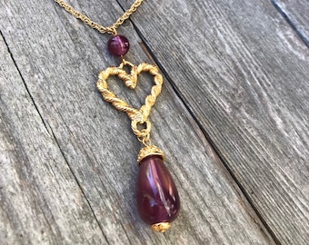 Avon Golden Hearts & Purple Amethyst Cabochon Bead Long Pendant Necklace
