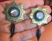 Beautiful Vintage late 70 39 s 80 39 s Boho Ethnic Stamped Brass Mother of Pearl Sun Celestial Dangle Earrings