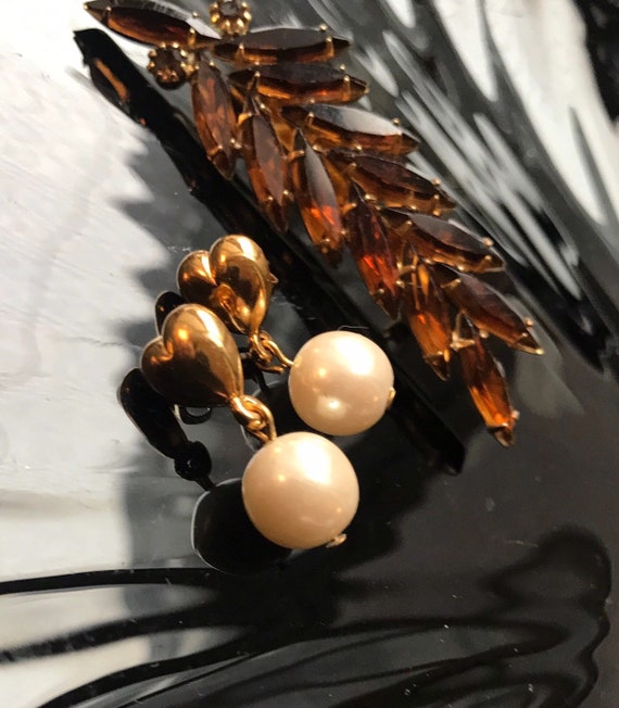 Avon Golden Heart Pearl Dangles Unworn Vintage Ol… - image 6