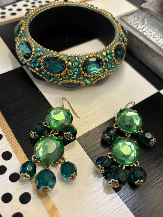Y2K Emerald Green Gem Earrings & Beaded Bangle Bracelet Set